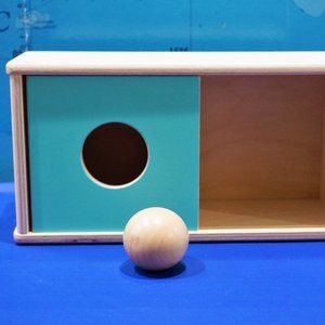 Lovevery Sliding Top Box & Wooden Ball